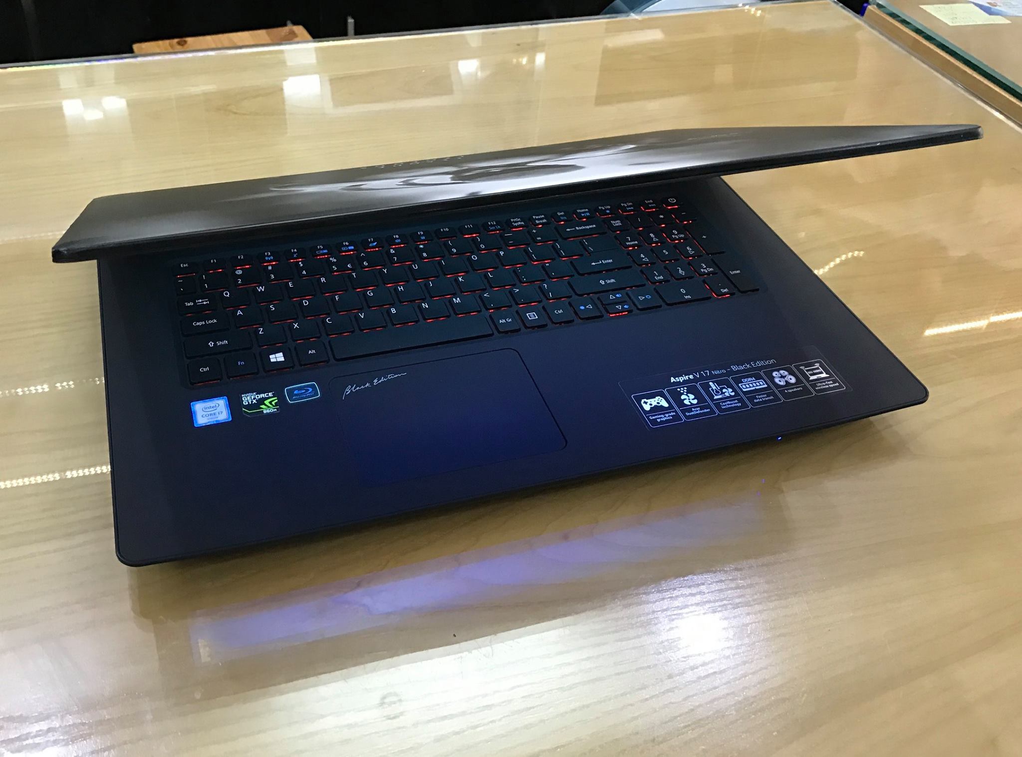 Laptop Acer Gaming Aspire V17 Nitro-8.jpg